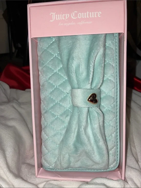 Juicy Couture Mint Quilted Velvet Bow Phone Case