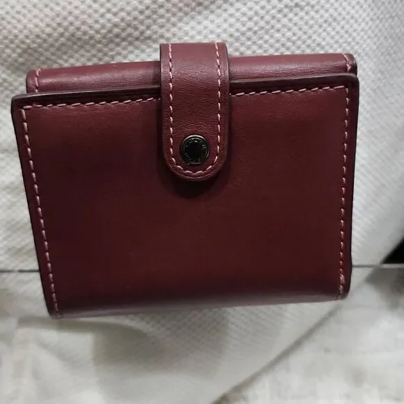 Coach Small Trifold Wallet in Bordeaux