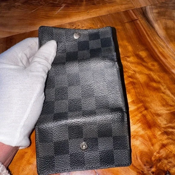 Louis Vuitton Damier Graphite 6 Ring Key Holder