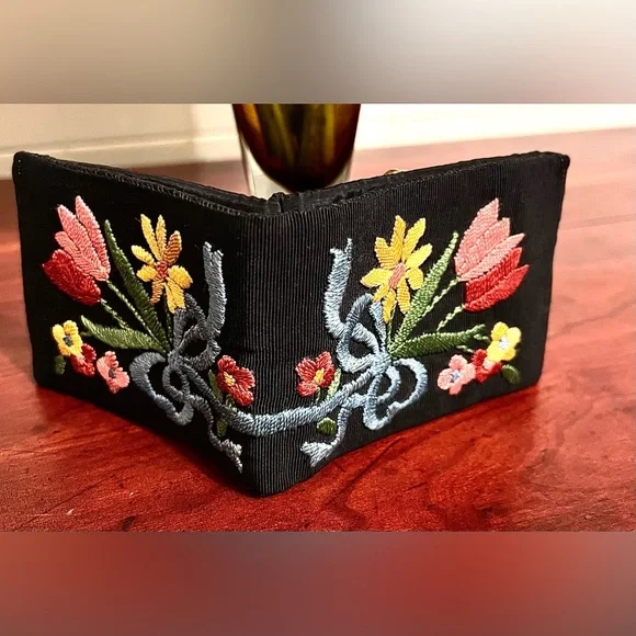 Vintage Hand-Stitched Floral Tapestry Wallet w/ Pink-Lined Kiss-Lock Coin Purse
