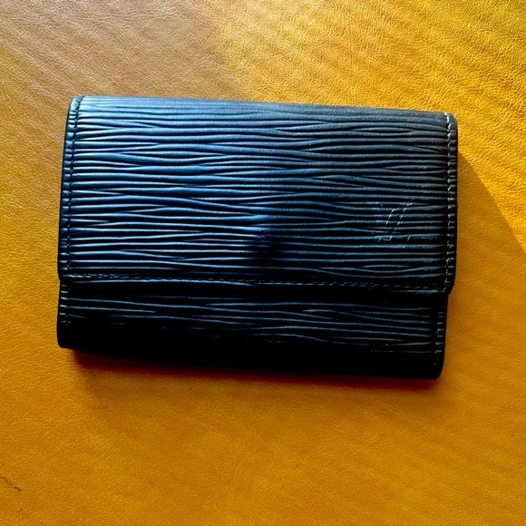 Authentic LUIS VUITTON‎ Epi Key Holder