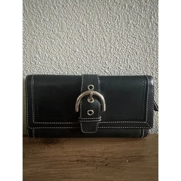 Vintage Coach Black Leather Single Stitch Tri-Fold Soho Wallet