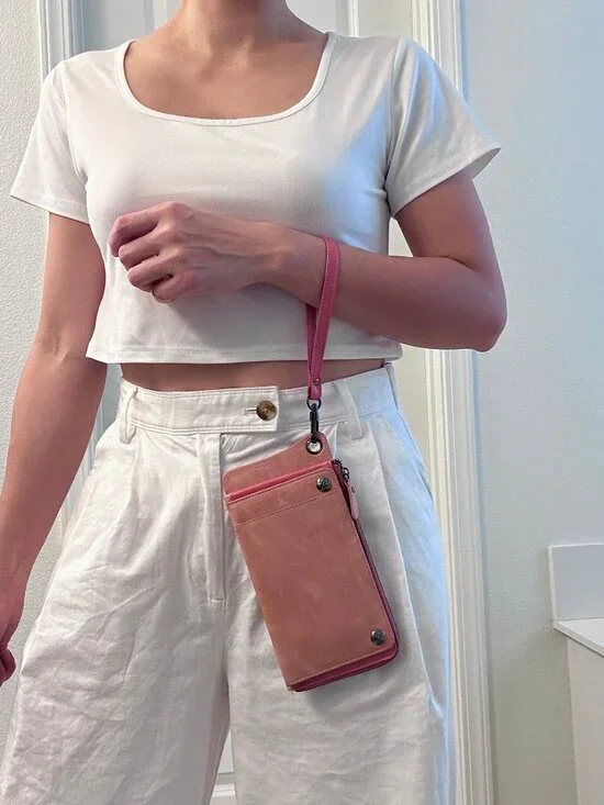 Belle & Bloom Brand New Genuine Leather Purse/Wallet/ Wristlet Sand Pink