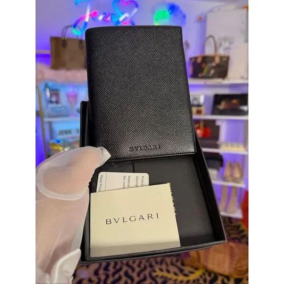 Rare NIB Bvlgari Black Leather Large Size Passport Holder Wallet Full Set