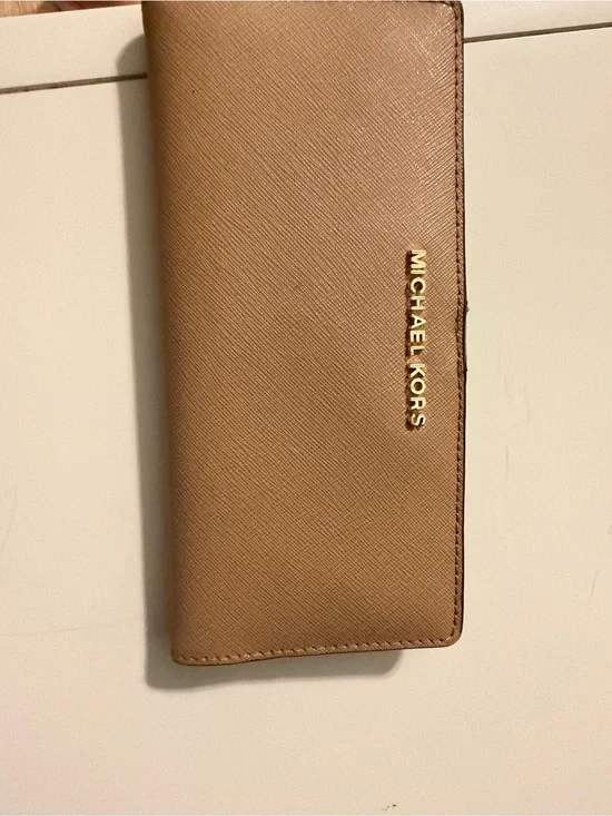 Michael Kors Beige Tan Saffiano Continental Wallet with Gold Logo