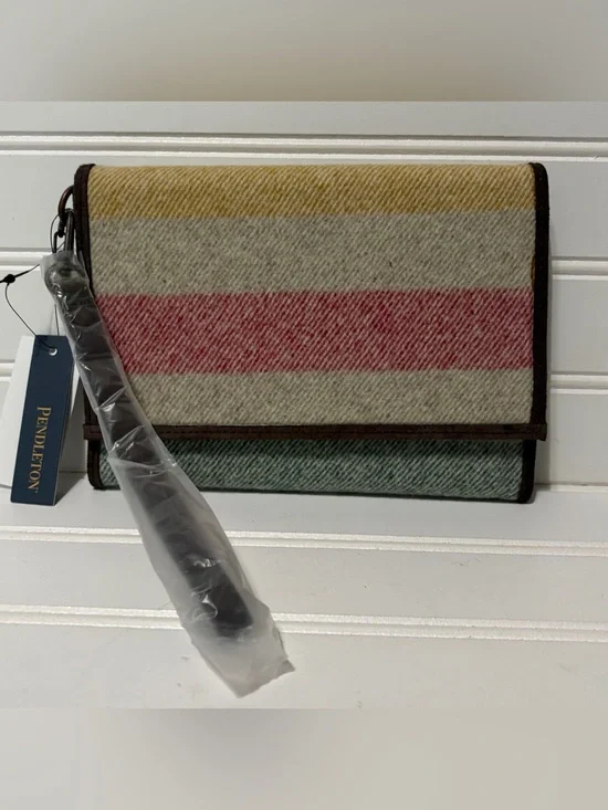 PENDLETON National Park Glacier Stripe Smartphone 100% Virgin Wool Wallet  NEW