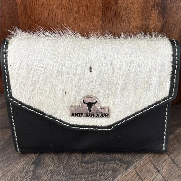 American Bison Hair on Hide,Genuine Leather,5 card,1 ID,bill,zip coin,,snap top