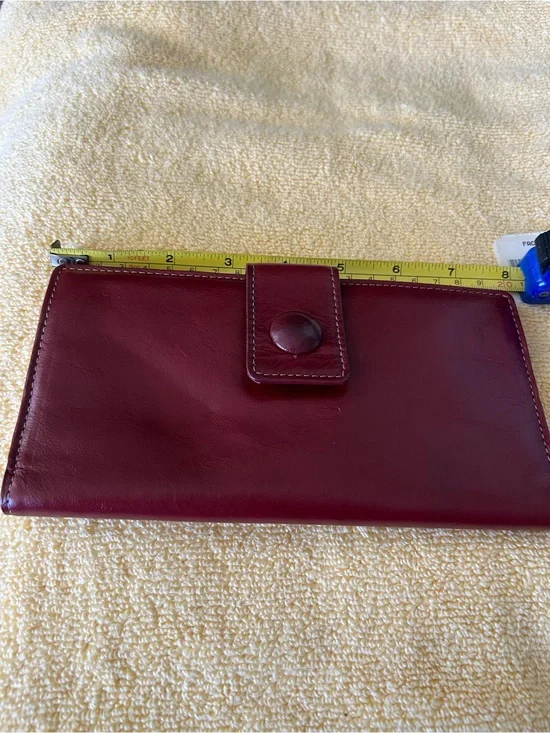 NWT Clarks Deep Wine Leather Tab Wallet