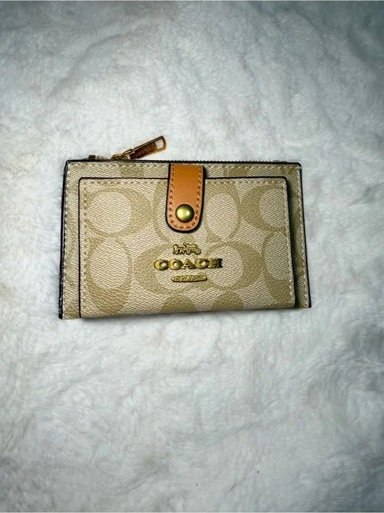 Coach Beige Signature Card Holder with Gold Logo