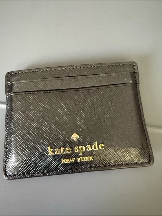 kate spade black patent card holder with gold logo