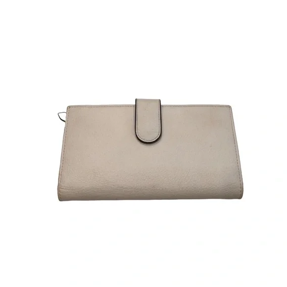 ANTONIO MILANI Women’s White leather long bifold snap close wallet