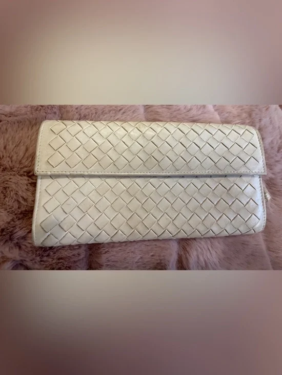 Bottega Veneta Cream Intrecciato Leather Fold-Over Wallet