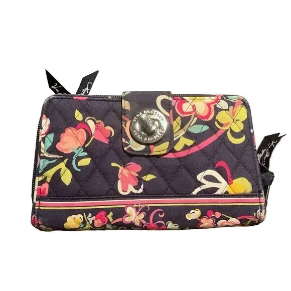 Vera Bradley Twist Lock Wallet‎