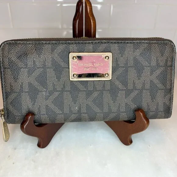 Michael Kors Wallet Leather Signature Continental FullmZip Accordion Bag