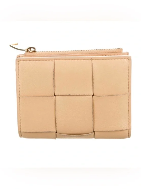 Bottega Veneta Beige Woven Leather Zip Wallet - Women EUC 5”x5” The Real Real