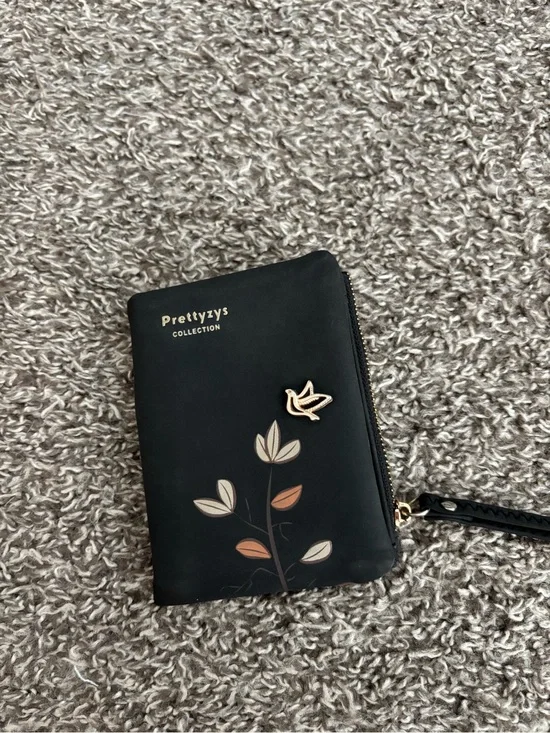 Black Floral Zip Wallet