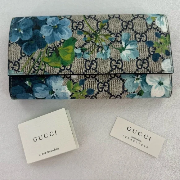 Gucci Floral GG Supreme Canvas Continental Wallet in Blue and Green