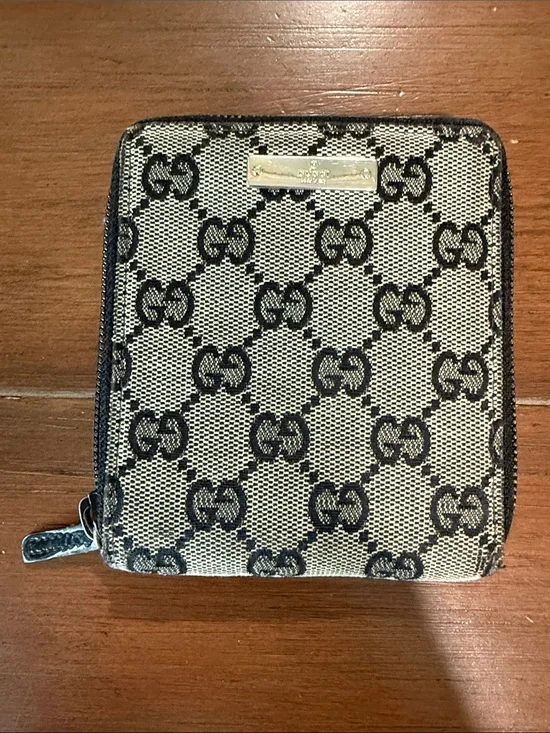 Gucci Beige & Black GG Canvas Zip Wallet