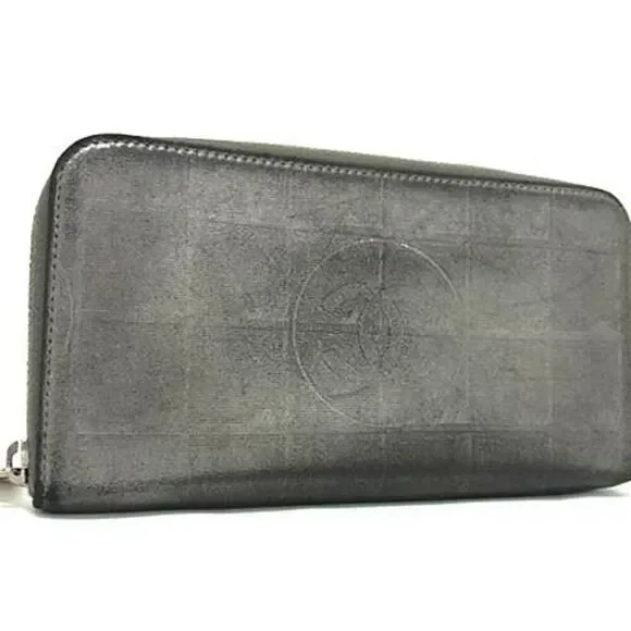 CHANEL Gray Leather Logo Wallet