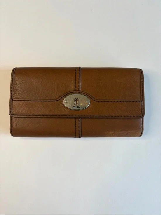 Fossil Tan Leather Keyhole Clasp Wallet