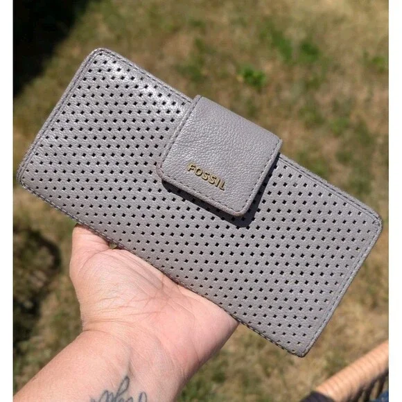 Fossil Madison Cowhide Leather Gray‎ Wristlet Wallet Clutch - 8”x4”