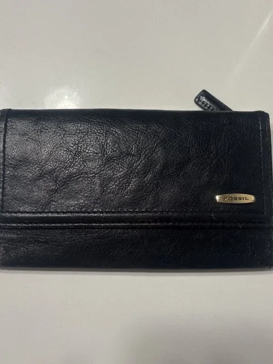 Fossil Black Genuine Leather Woman's Trifold Wallet With Outer Pocket
