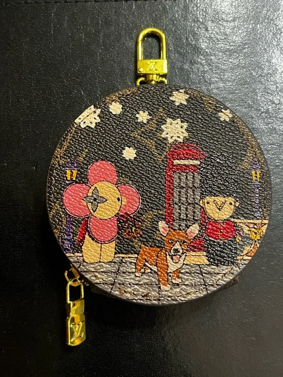 Louis. Vuitton. Limited Edition London Corgi Round Zipper Pouch Charm
