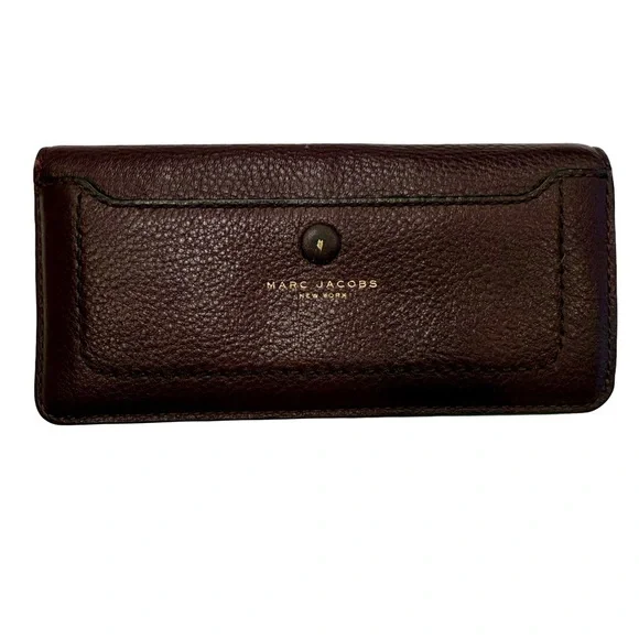 Marc Jacobs New York Bi-Fold Wallet Pebbled Leather Burgundy EUC