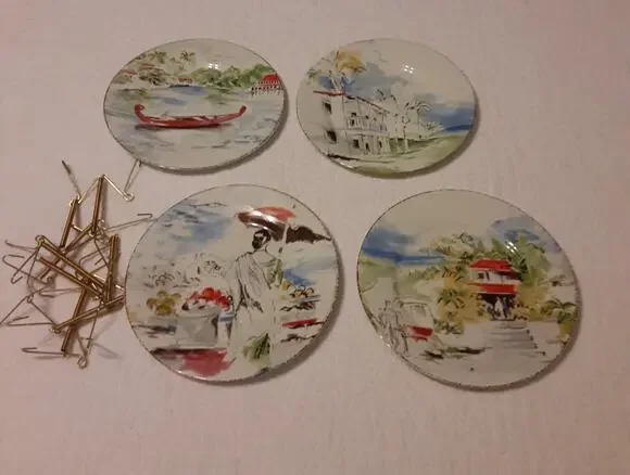 Pier 1 Destination Plates x4 Plus Hangers Travel Decorative Vibrant 7.5x7.5