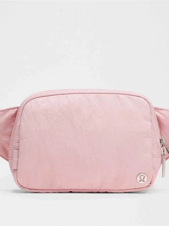 Lululemon belt bag