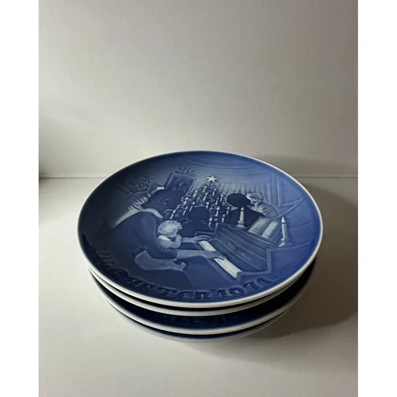 Vintage Royal Copenhagen Blue Plates - Christmas‎ Plate Set Lot of 4 1971-1976