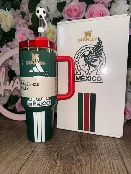 Mexico Green & Red Quencher H2.0 Tumbler