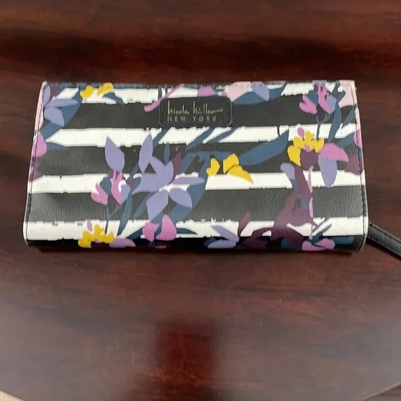 Nicole Miller wallet