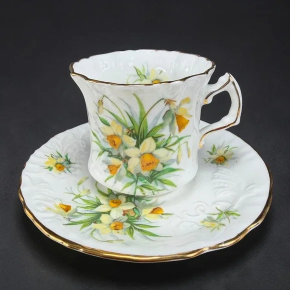 Hammersley Bone‎ China Daffodil Teacup and Saucer Set Gold Trim Made in England