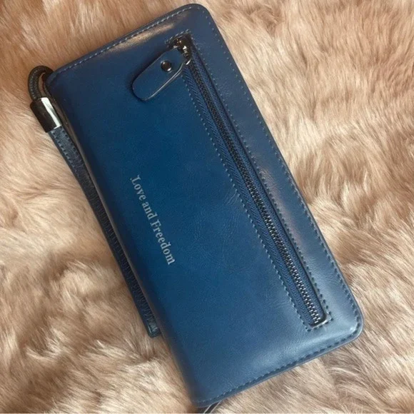 LOVE and freedom Large Wrist Wallet Blue‎
