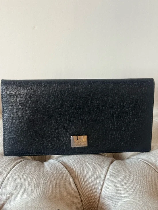 Vintage Salvatore Ferragamo Grained Leather Continental Wallet • Nero