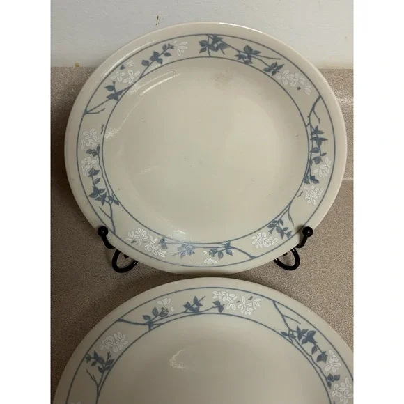 Corelle First Of Spring Set Of 5 Bread & Butter Plates Blue & White On Beige