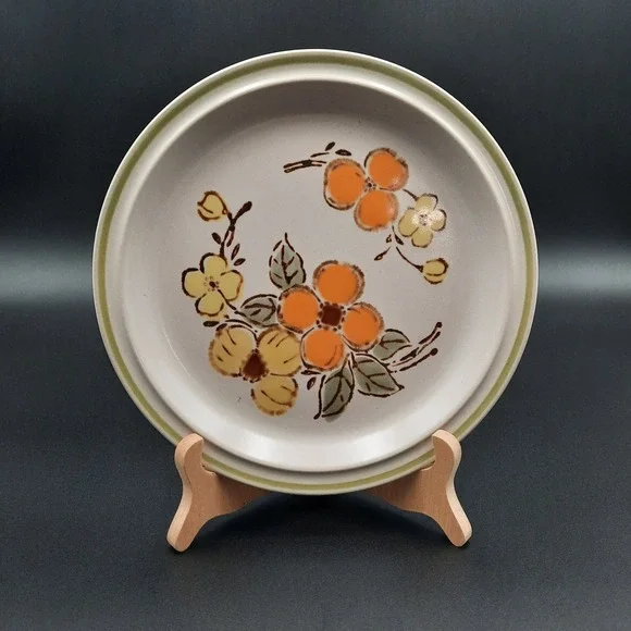 Vintage Harvest Collection Salad Plate – Mountain Flowers Japan,‎ 7 5/8