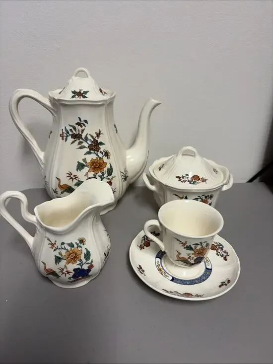 Wedgwood Chinese Teal 5 pc Tea Pot, Sugar, Creamer, Cup,Saucer England Barlast