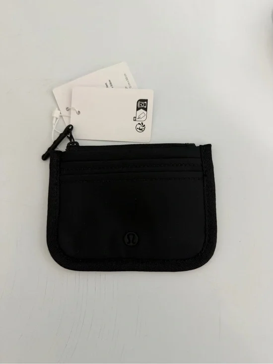 NWT Lululemon True Identity Card Case Black Zip Wallet