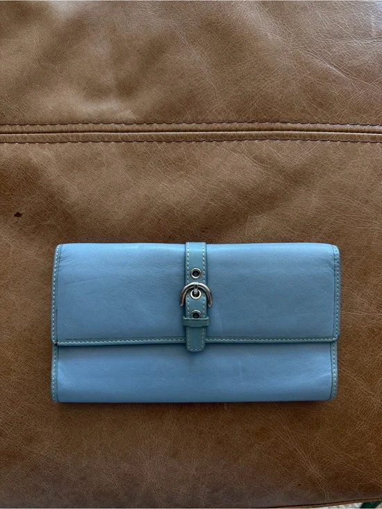 coach vintage blue leather wallet buckle closure