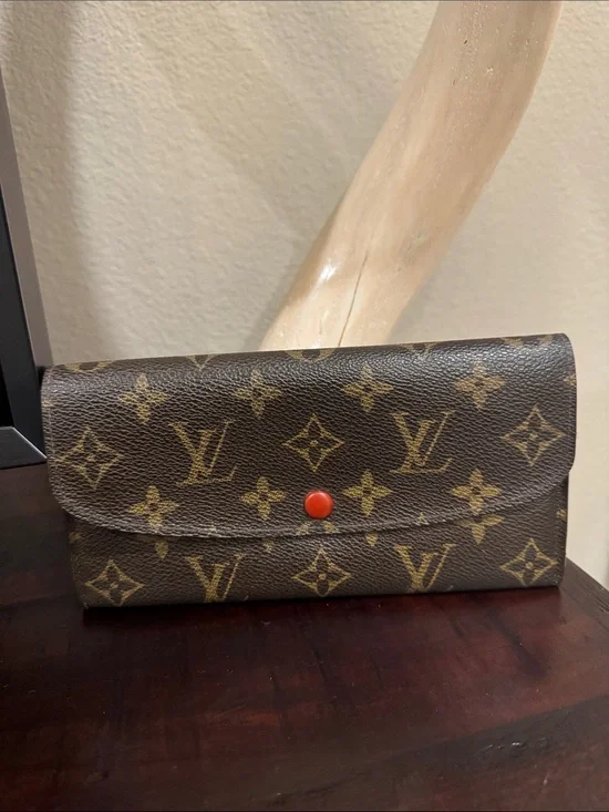 Louis Vuitton Monogram Canvas Emilie Wallet