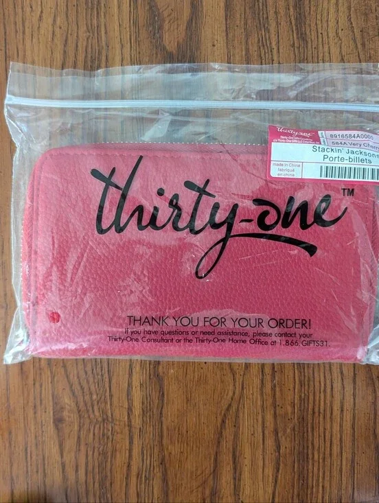 Thirty-One Stackin' Jacksons Wallet – Very Cherry Pebble Red – New in Package