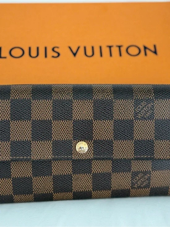 Louis Vuitton Damier Pattern Wallet