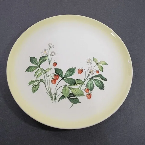 Taylor Smith Versatile Dinner Plate Strawberry Pattern Yellow Vintage 10