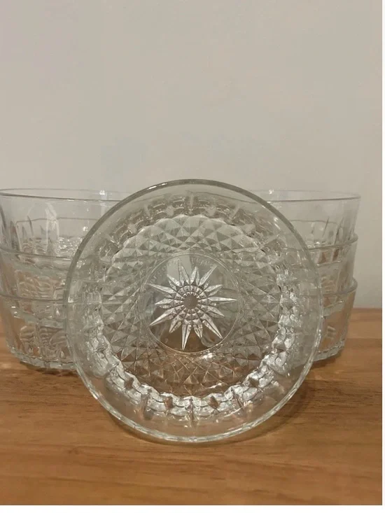 Vintage Arcoroc France Glass Dessert Bowls with Starburst Motif Clear - Set of 4