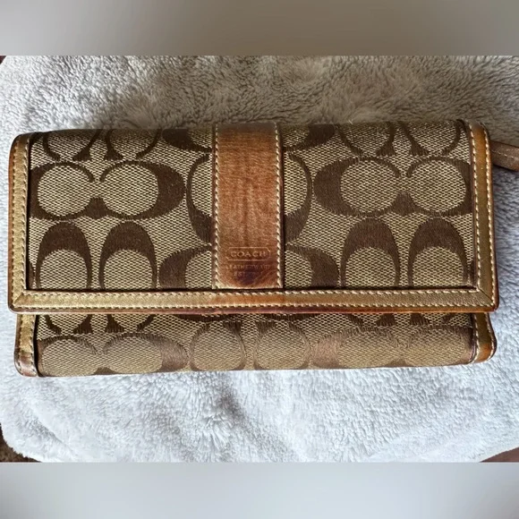 COACH Vintage Signature Monogramed Continental Wallet - Brown/Tan
