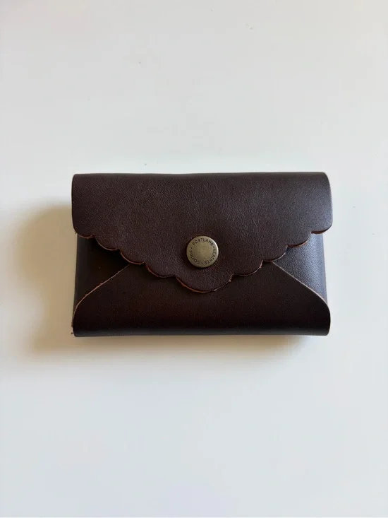 NWOT Portland Leather Goods Daisy Plus Wallet in Grizzly 🐻🤎