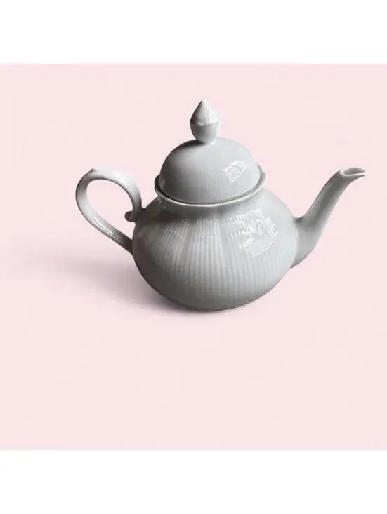 Vintage AK Kaiser Romantica white ceramic teapot with lid W Germany