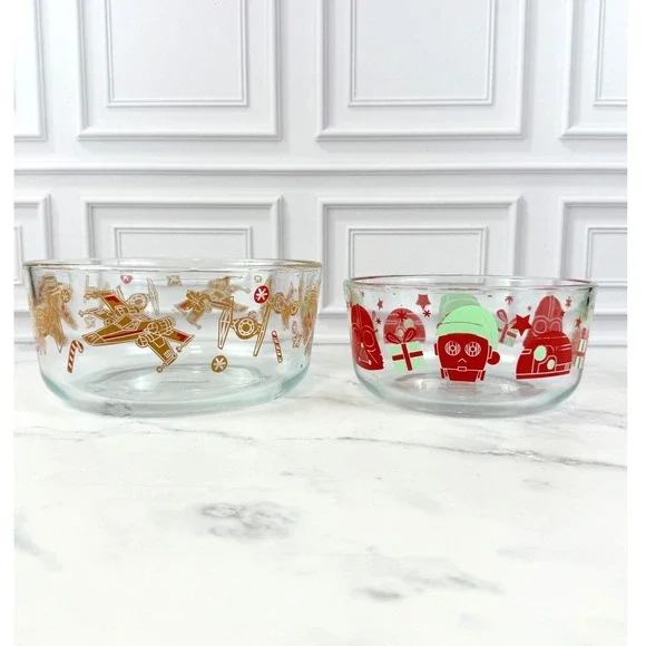 Set of 2 STAR WARS Holiday Pyrex Dishes 6
